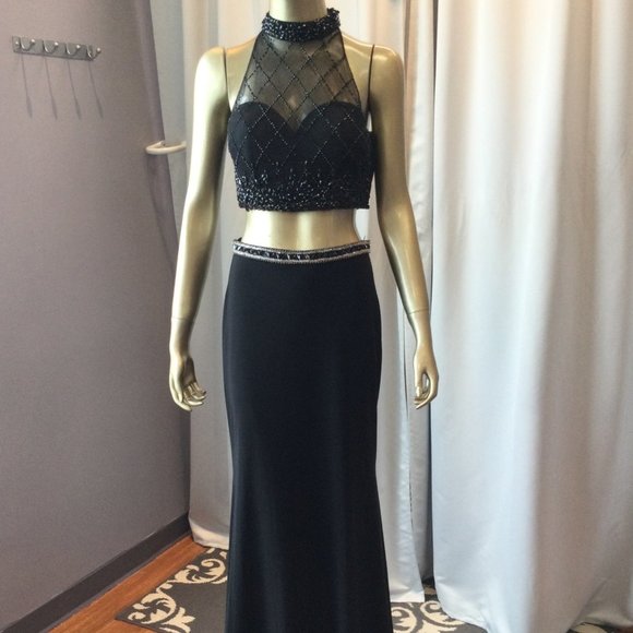Size 6 black beaded two piece formal/prom gown - Picture 1 of 5